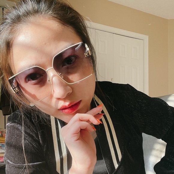 Meet your Posher, Giang - Picture 1 of 1